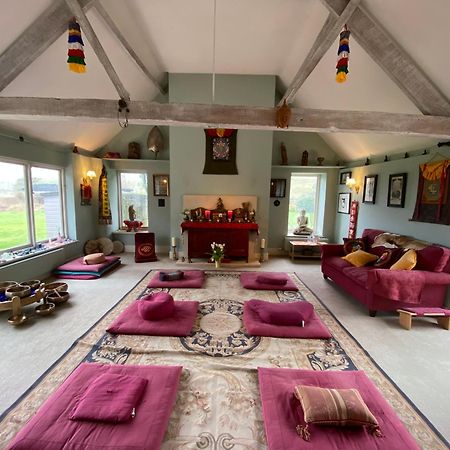 Spacious Swallow Cottage Тисбъри Екстериор снимка