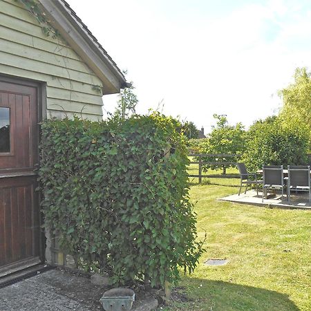 Spacious Swallow Cottage Тисбъри Екстериор снимка