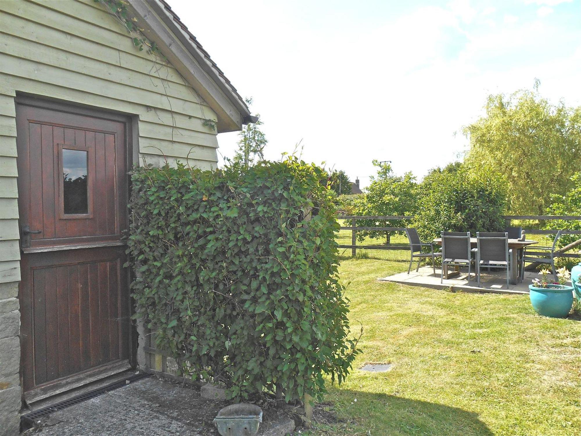 Spacious Swallow Cottage Тисбъри Екстериор снимка