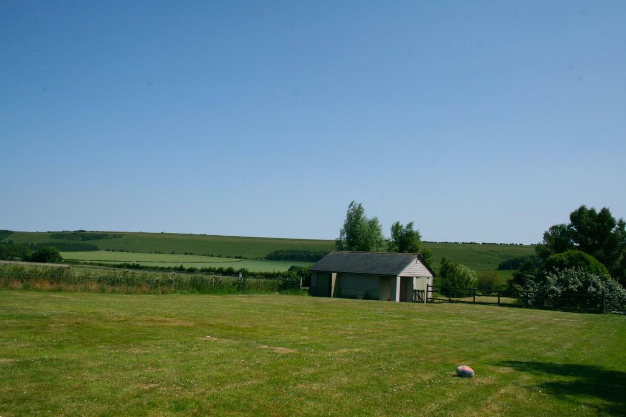 Spacious Swallow Cottage Тисбъри Екстериор снимка